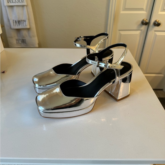 Reformation Marisol platform Heel size 7. - Picture 4 of 8